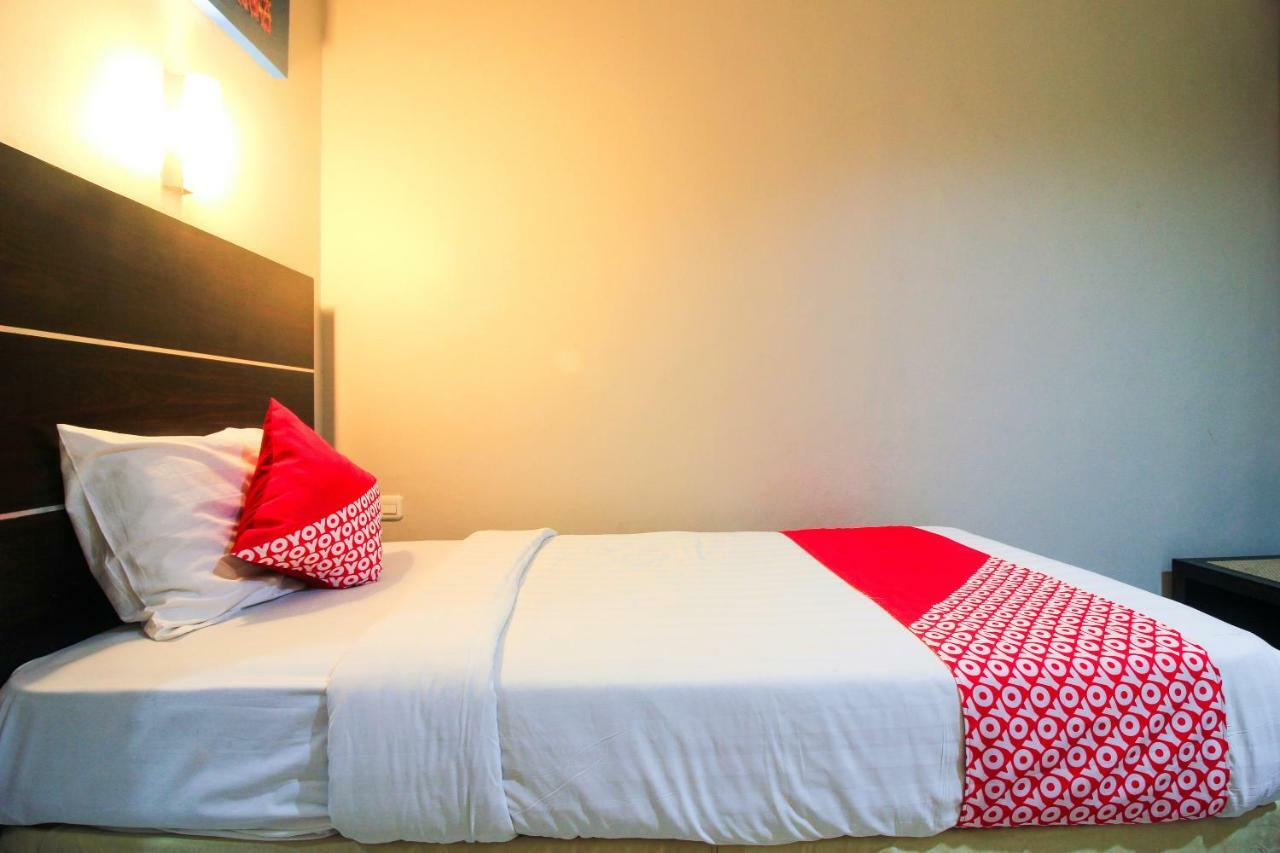 Aston Pekanbaru City Hotel Kültér fotó