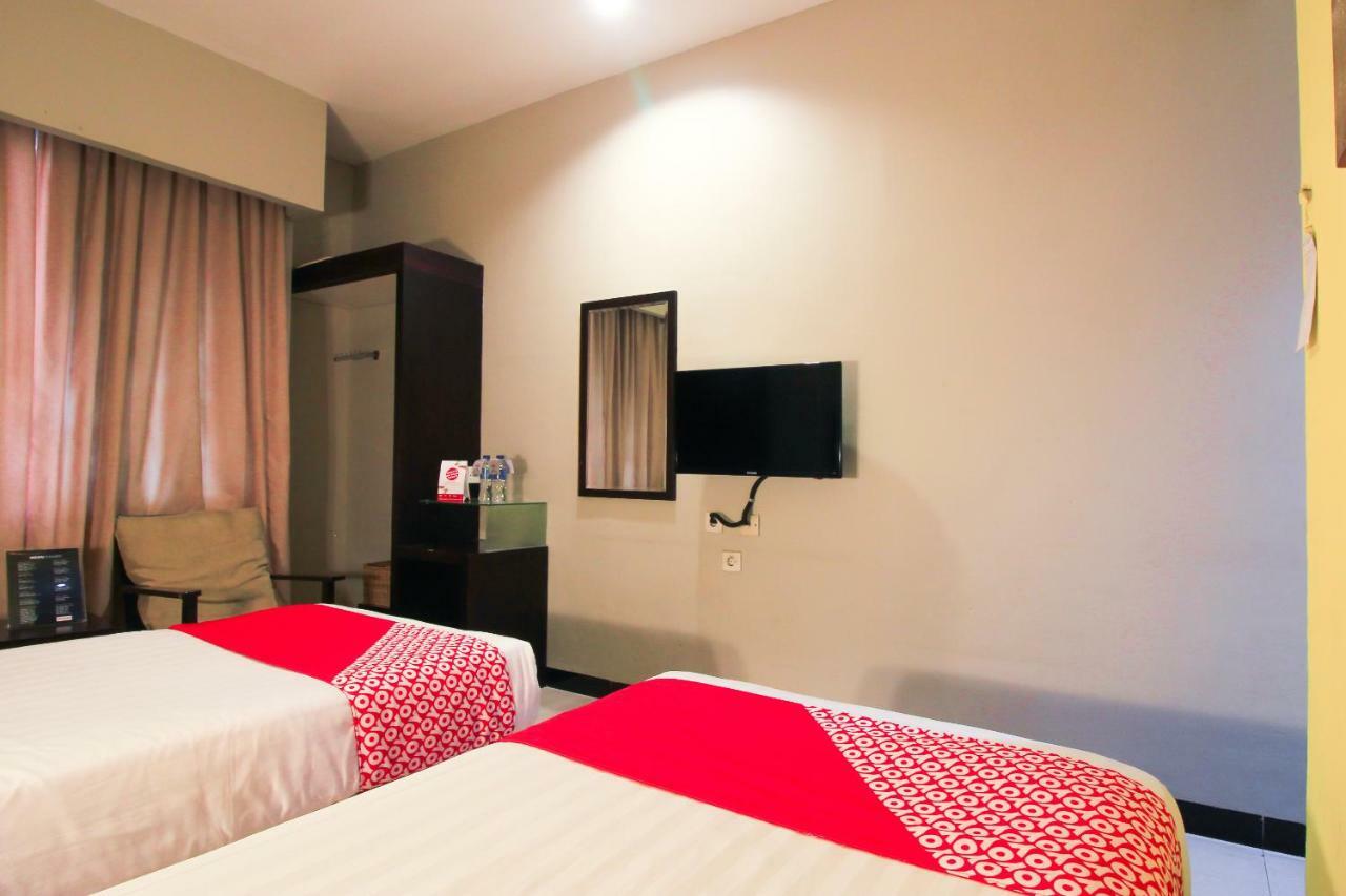 Aston Pekanbaru City Hotel Kültér fotó