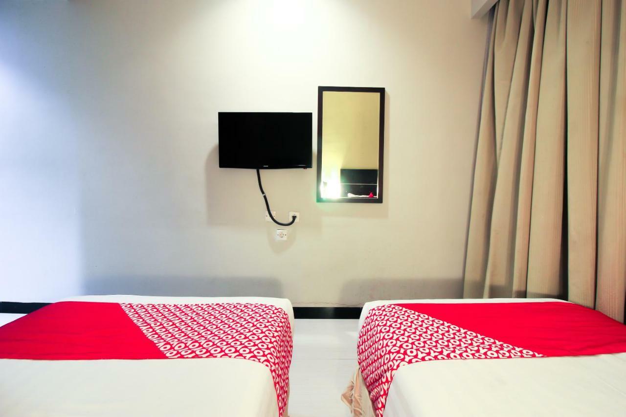 Aston Pekanbaru City Hotel Kültér fotó