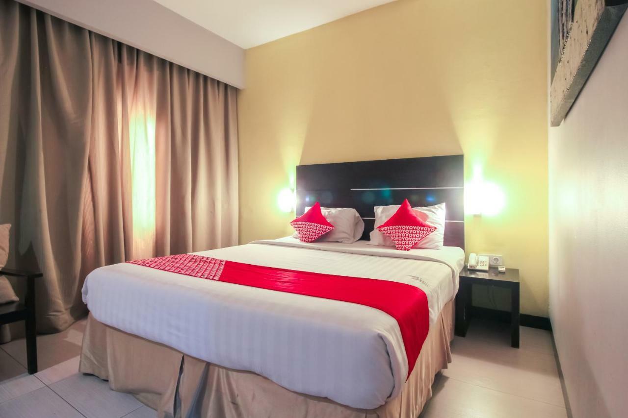 Aston Pekanbaru City Hotel Kültér fotó