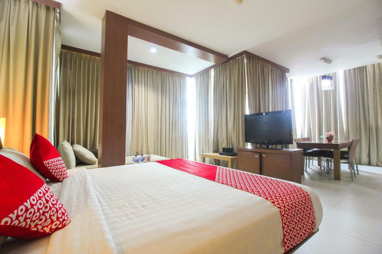 Aston Pekanbaru City Hotel Kültér fotó